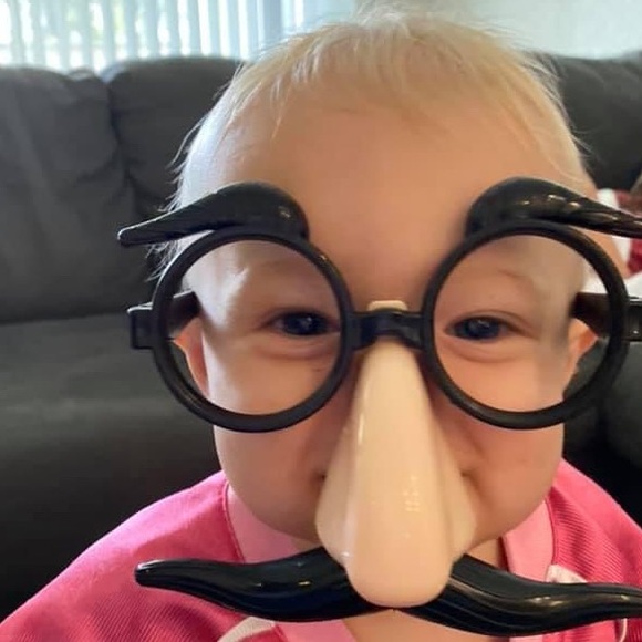 Meet your Posher, Samantha - Picture 1 of 1